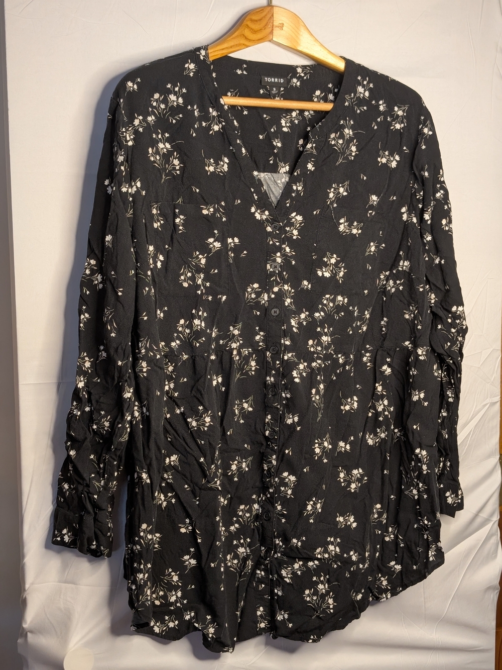 Torrid Black Ivory Floral Button Front Babydoll Tunic Blouse Size 3 3X